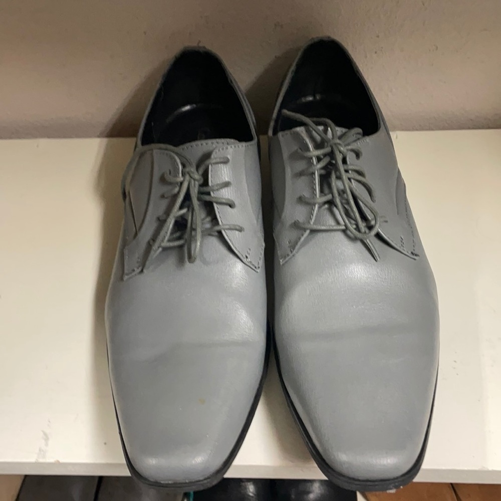 Calvin Klein gray dress shoes. Size 10.5